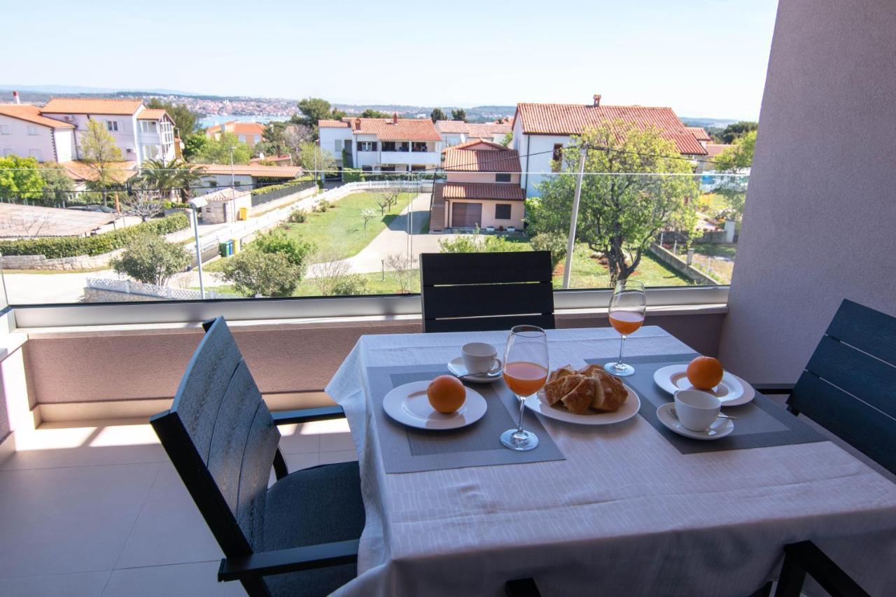 Luxury Apartment Faro With Sea View And Swimming Pool Premantura Eksteriør bilde